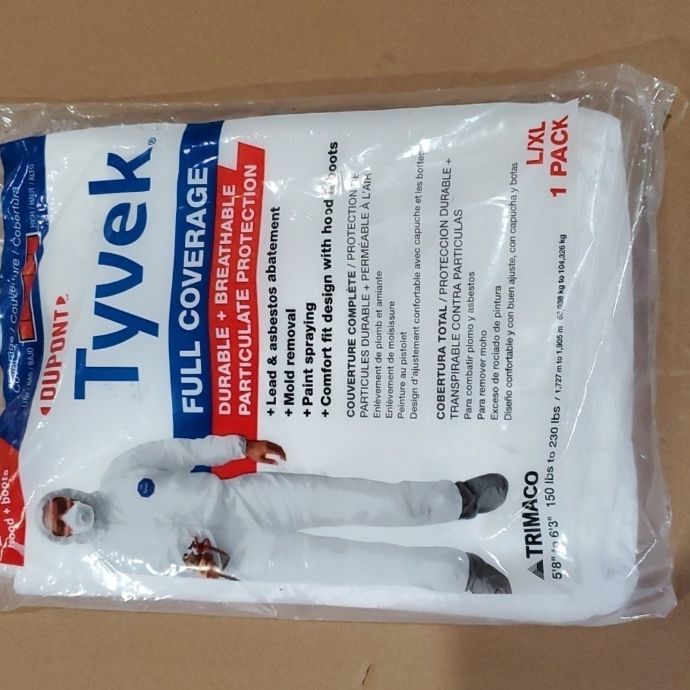 Dupont Tyveck full coverage protection suit includes hood and boots large/XL